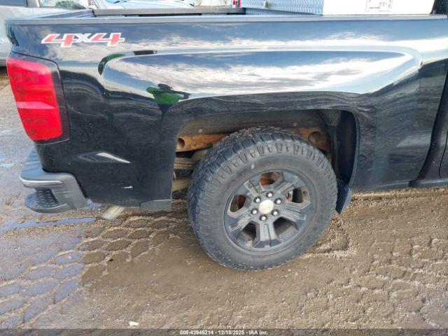 Chevrolet Silverado 1500 Image 16