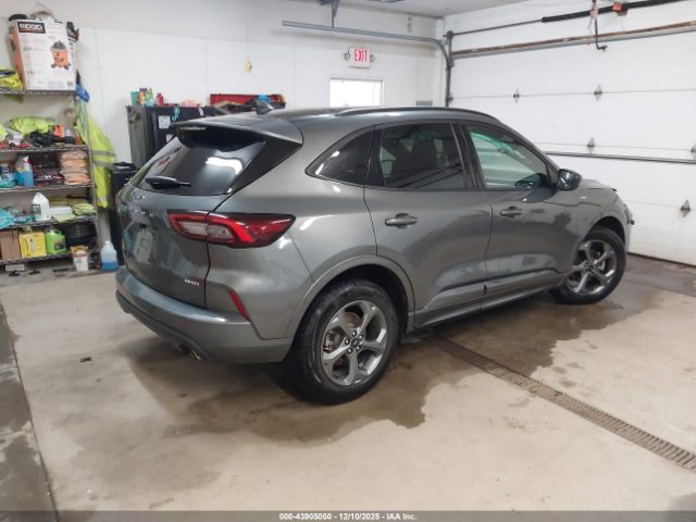 Ford Escape St-line Image 2