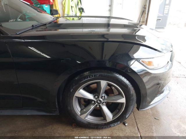 Ford Mustang Ecoboost Image 2