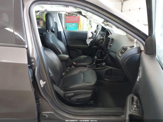 Jeep Compass Limited Fwd Image 6