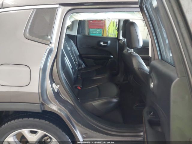 Jeep Compass Limited Fwd Image 10