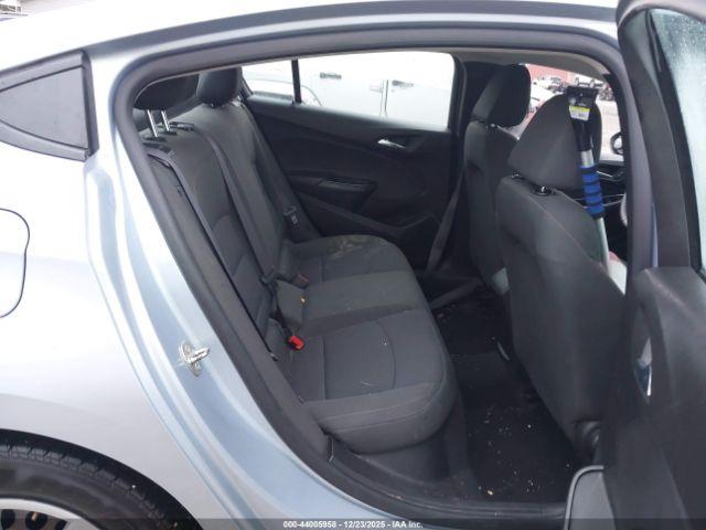 Chevrolet Cruze Ls Auto Image 16