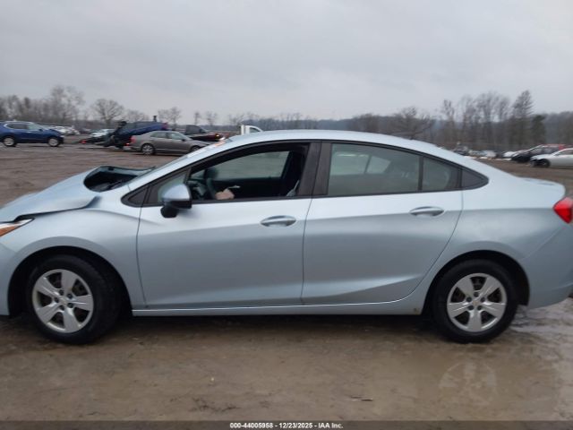 Chevrolet Cruze Ls Auto Image 13