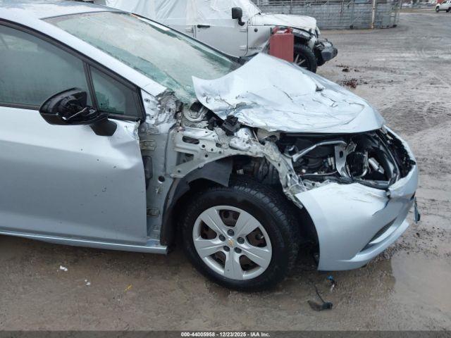 Chevrolet Cruze Ls Auto Image 14