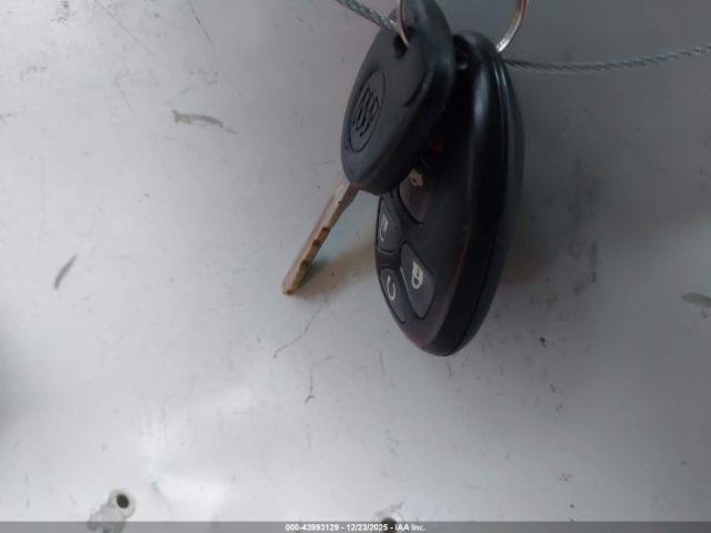 Buick LaCrosse Cxl Image 9