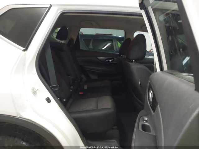 Nissan Rogue Sv Image 2