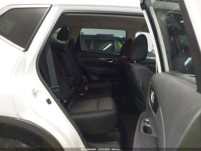 Nissan Rogue Sv Image 2