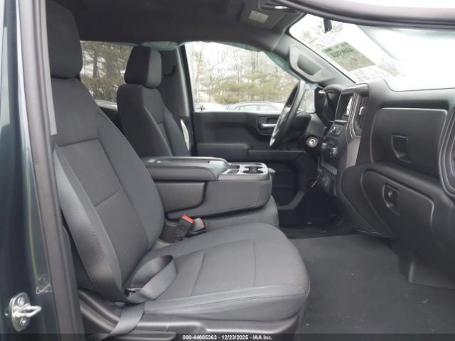 Chevrolet Silverado 1500 Custom Trail Boss Image 9