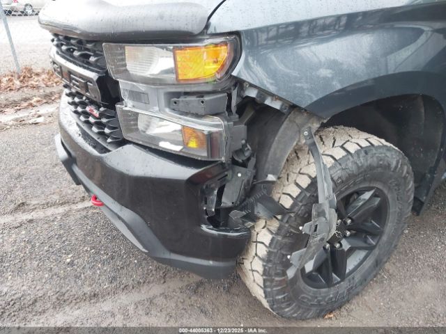 Chevrolet Silverado 1500 Custom Trail Boss Image 11