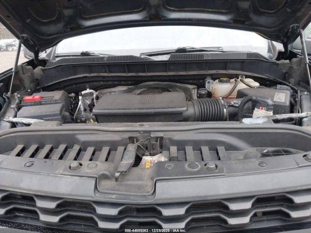 Chevrolet Silverado 1500 Custom Trail Boss Image 8