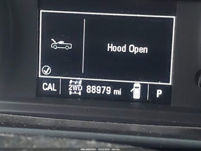 Chevrolet Silverado 1500 Custom Trail Boss Image 4