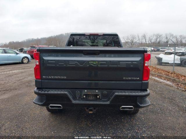 Chevrolet Silverado 1500 Custom Trail Boss Image 7