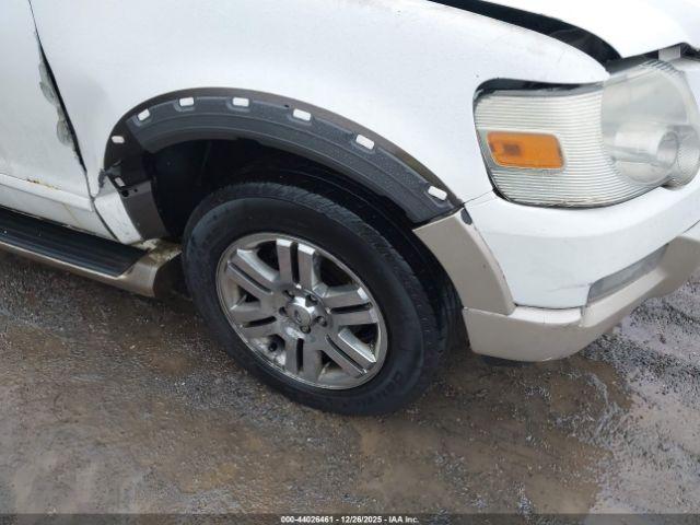 Ford Explorer Eddie Bauer Image 6