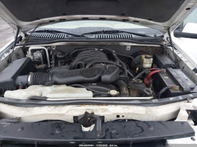 Ford Explorer Eddie Bauer Image 9