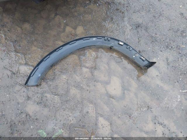 Ford Explorer Eddie Bauer Image 11