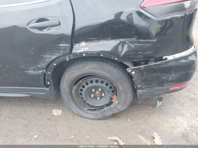 Nissan Rogue S Image 12