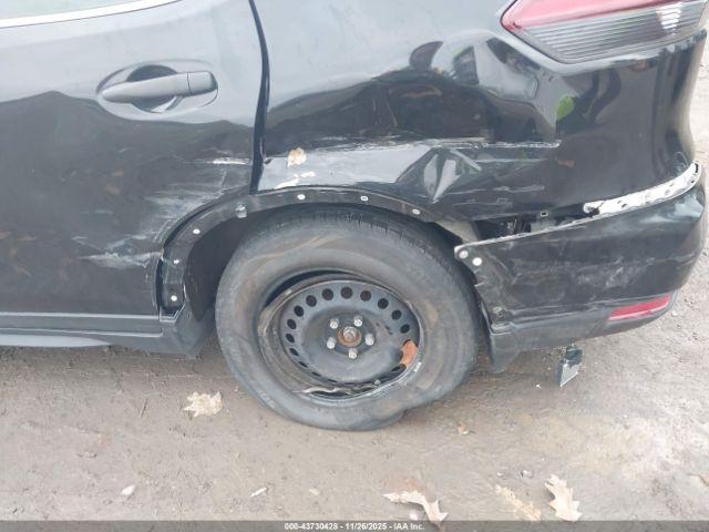 Nissan Rogue S Image 12