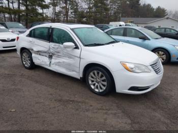  Salvage Chrysler 200