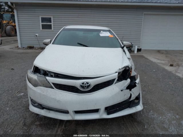 Toyota Camry Se Image 15