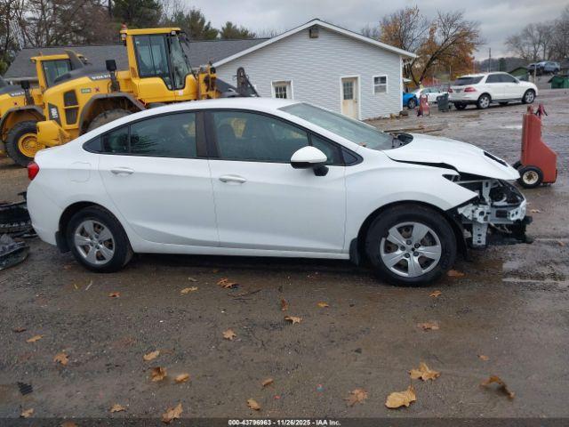Chevrolet Cruze Ls Auto Image 7