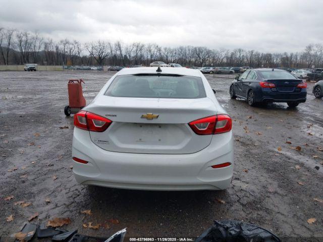 Chevrolet Cruze Ls Auto Image 15