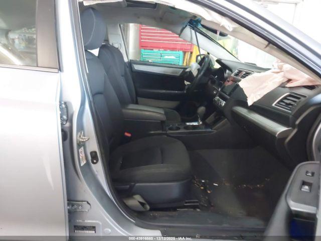 Subaru Legacy 2.5i Premium Image 13