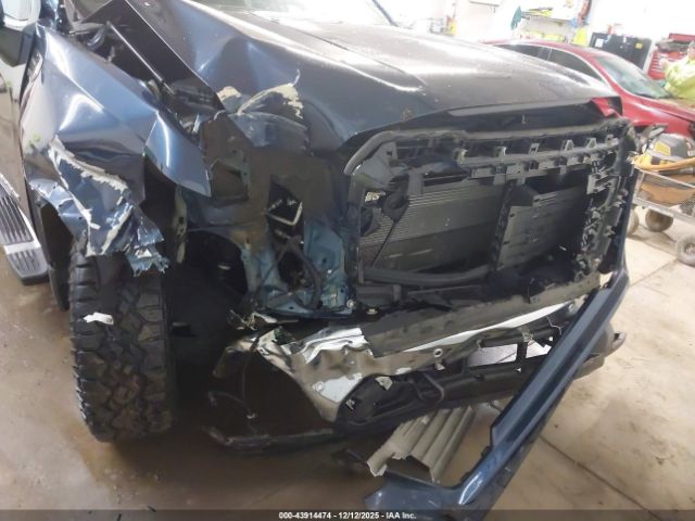 GMC Sierra 1500 4wd  Short Box Slt Image 6