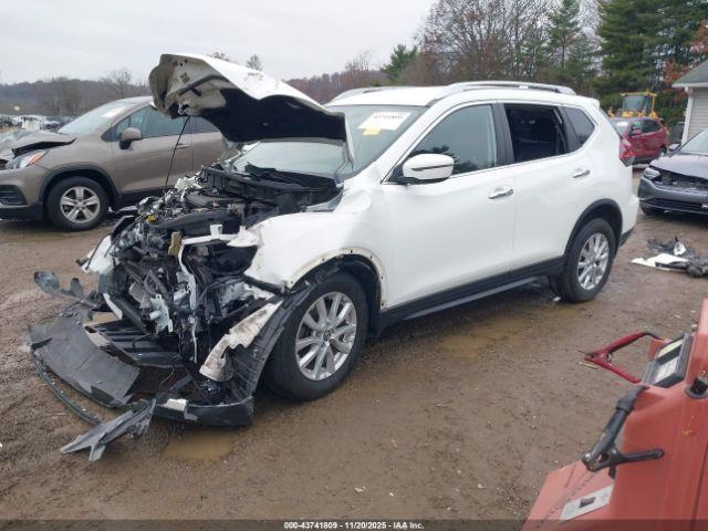Nissan Rogue Sv Intelligent Awd Image 6