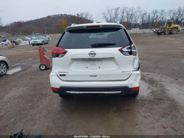 Nissan Rogue Sv Intelligent Awd Image 17