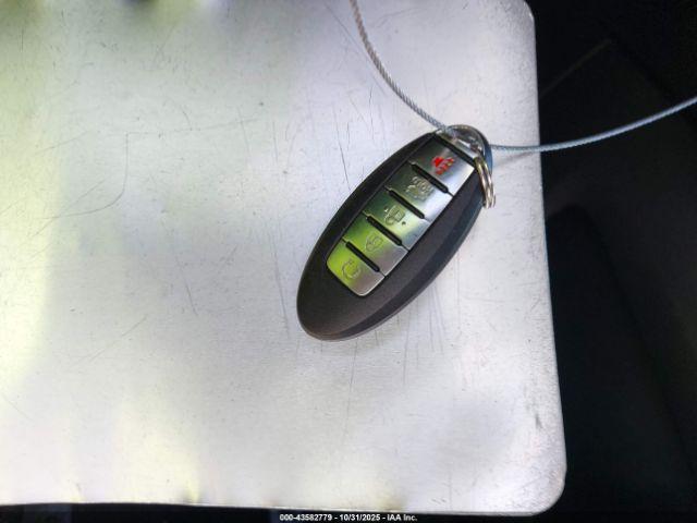 Nissan Pathfinder S Image 14