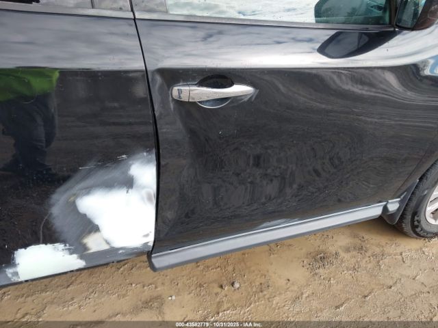 Nissan Pathfinder S Image 15