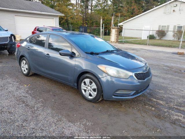  Salvage Kia Forte