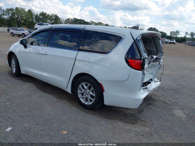 Chrysler Voyager Lx Image 5