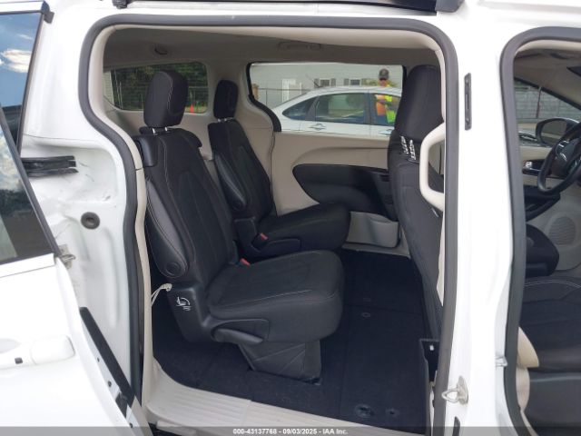 Chrysler Voyager Lx Image 14