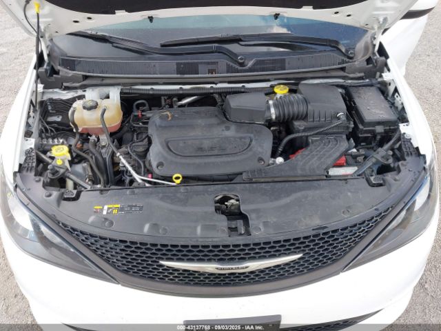 Chrysler Voyager Lx Image 12