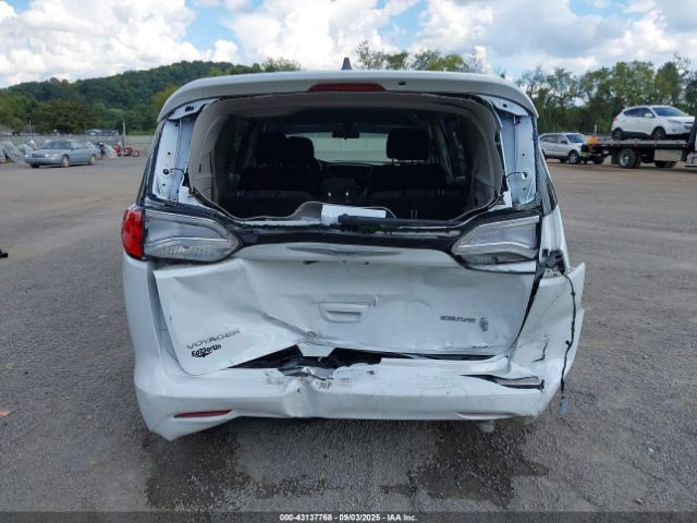 Chrysler Voyager Lx Image 2