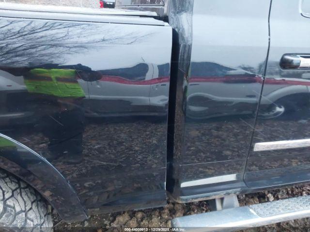 Ram 3500 Laramie Image 17