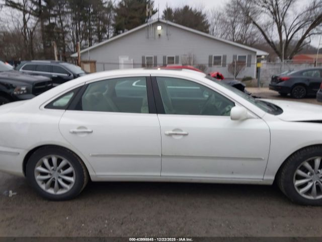 Hyundai Azera Image 12