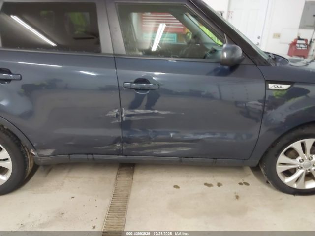 Kia Soul + Image 15