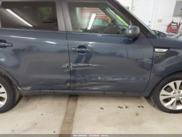 Kia Soul + Image 15