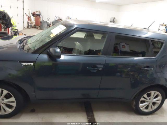 Kia Soul + Image 12