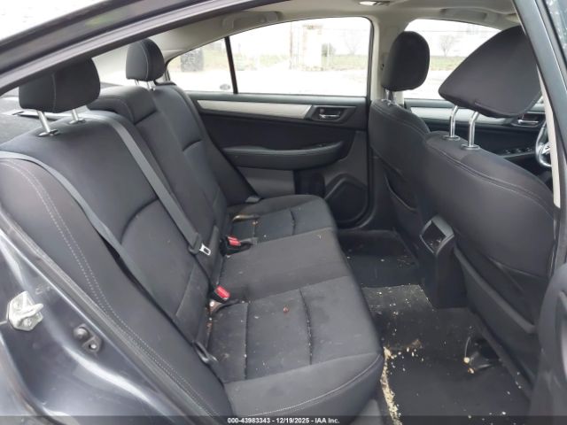 Subaru Legacy 2.5i Premium Image 3