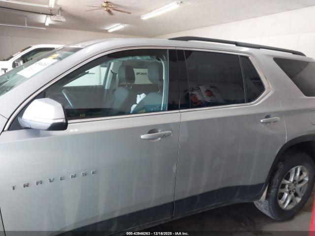 Chevrolet Traverse Fwd Lt Cloth Image 3