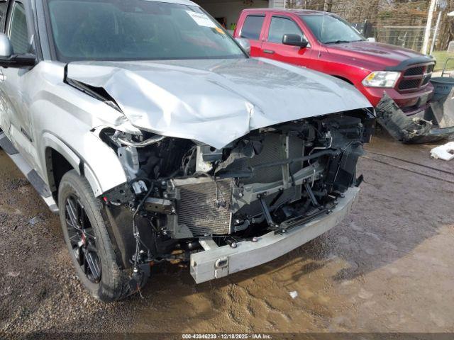 Toyota Tundra Sr5 Image 10