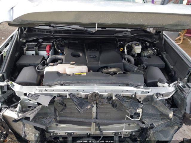 Toyota Tundra Sr5 Image 9