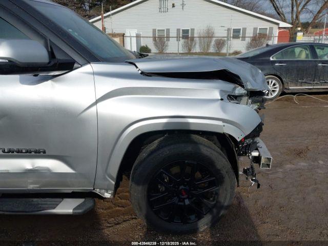 Toyota Tundra Sr5 Image 14